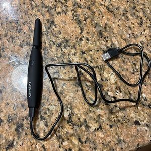 Lashify lashicurl! I took it out of the box, but never used